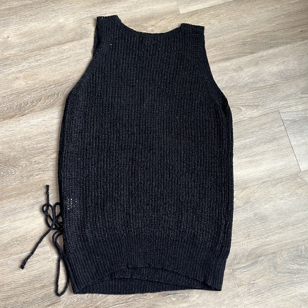 NWT Wrap Tank Top Various Sizes S and XL - Picture 4 of 4